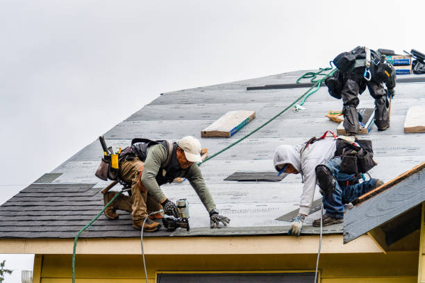 Professional Gutter Installation technician working in Pleasant Valley, NY